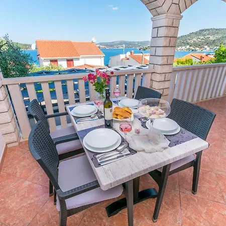 Apartament Marina