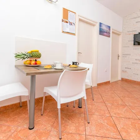 Apartament Marina