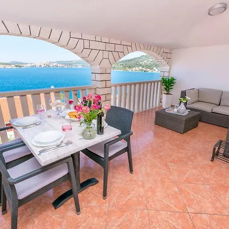 Apartament Marina *