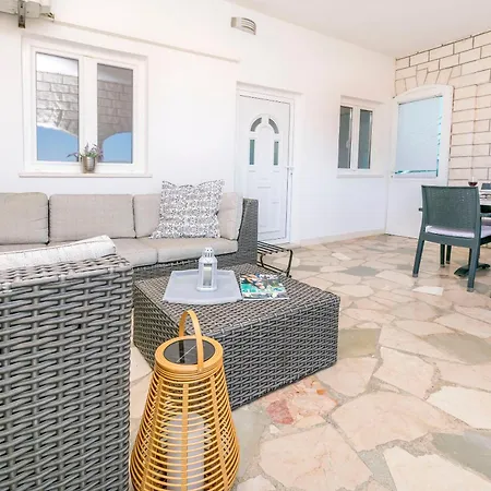 Apartament Marina Ražanj